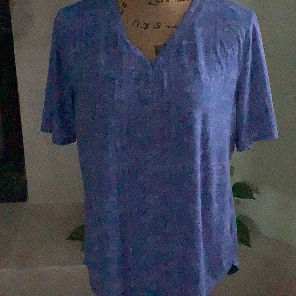 Croft & Barrow short sleeve top. Wore once or twice, like new. Size medium, blue